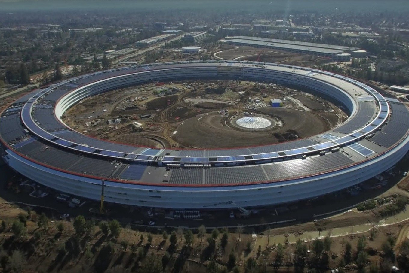 apple spaceship building